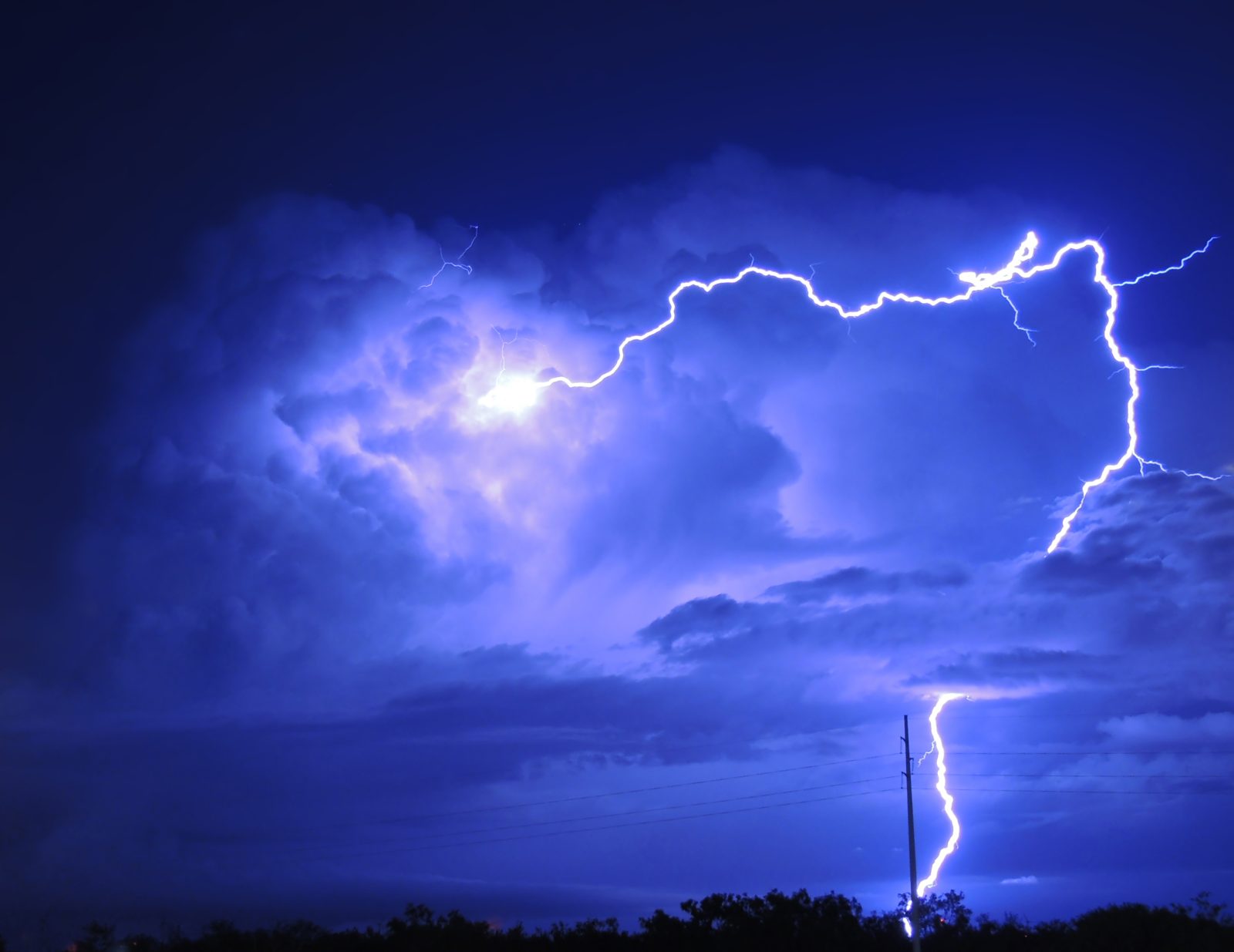Cloud-to-ground lightning photographed on the road from Dallas to Lubbock, Texas, in 2015